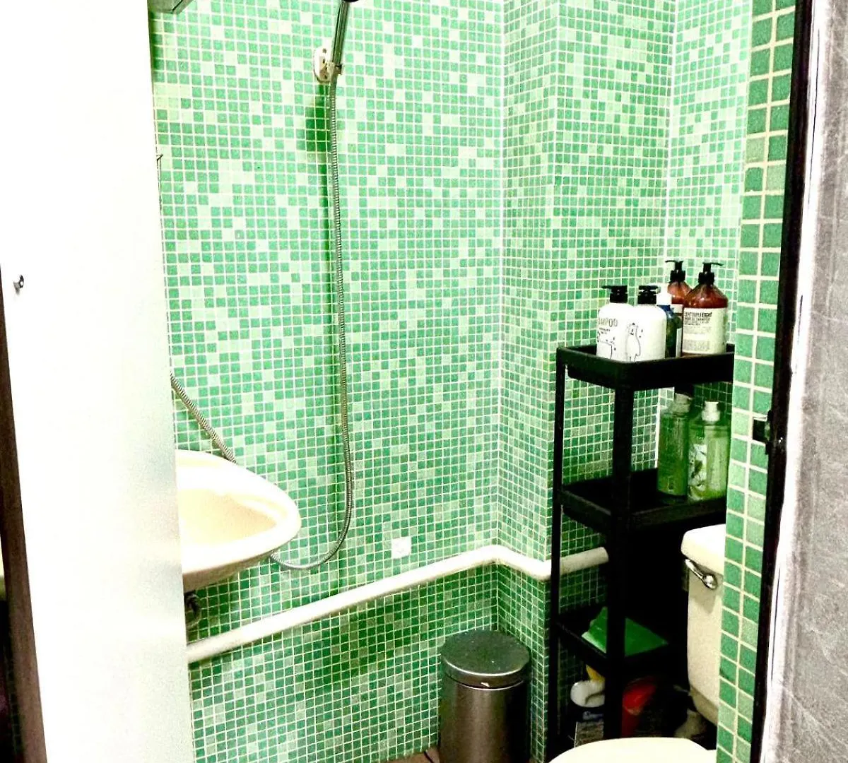 Cozy Bachelor In PmQ with Rooftop Hong Kong 0*,  China
